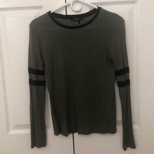 Long sleeve tee